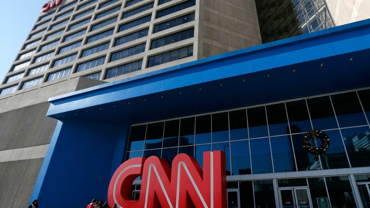 cheats/2013/02/27/cnn-ratings-drop/cnn-ratings-down-zucker-cheat_ienmij