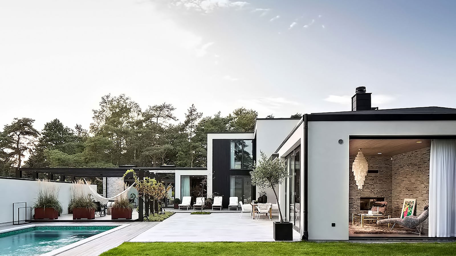 180210-mcnearney-omg-i-want-this-house-sweden-hero_hxgqz3