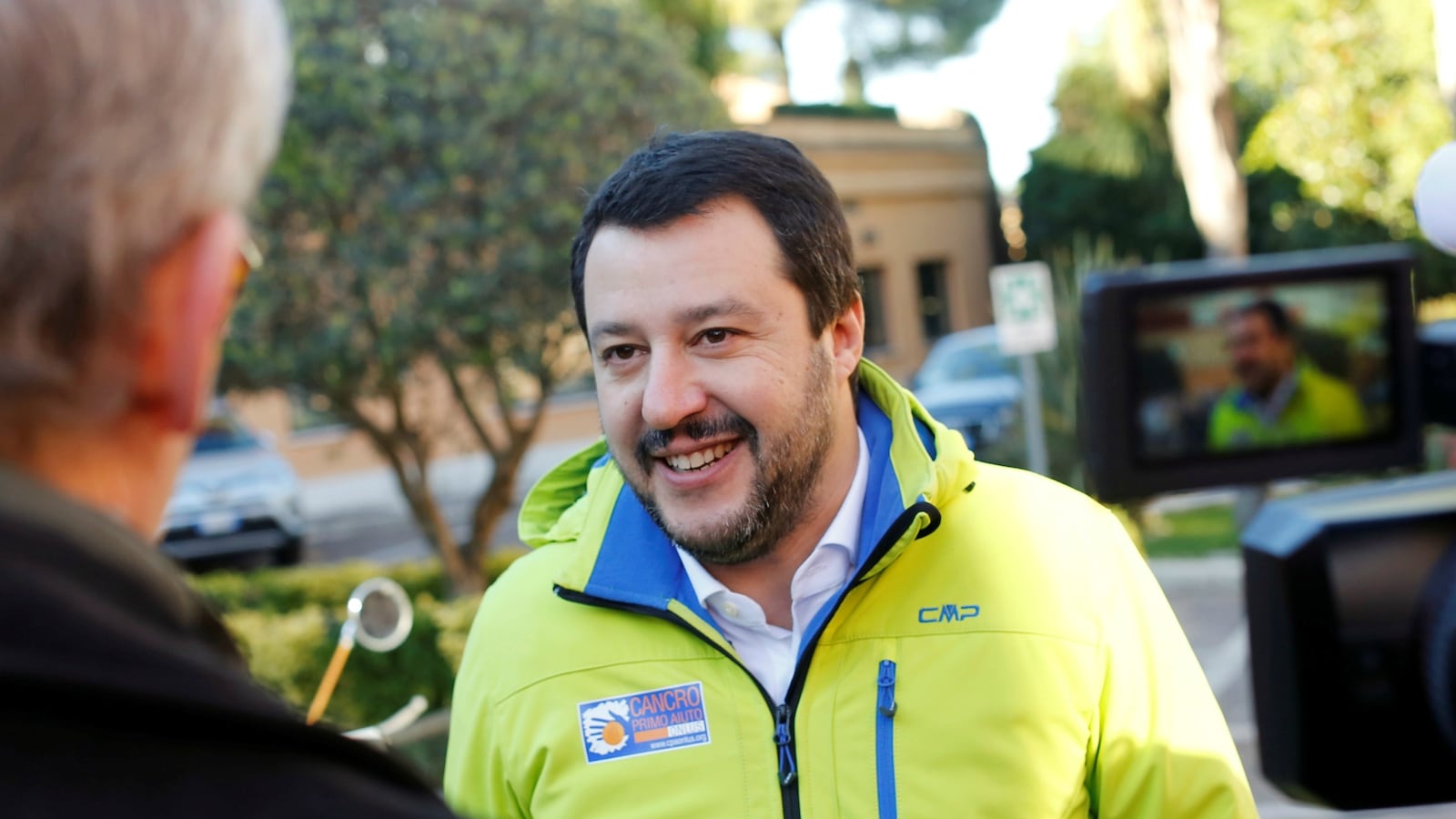 cheats/2017/03/06/putin-s-party-signs-cooperation-deal-with-italy-s-far-right-lega-nord/170306-salvini-russia-cheat_ktwvwv