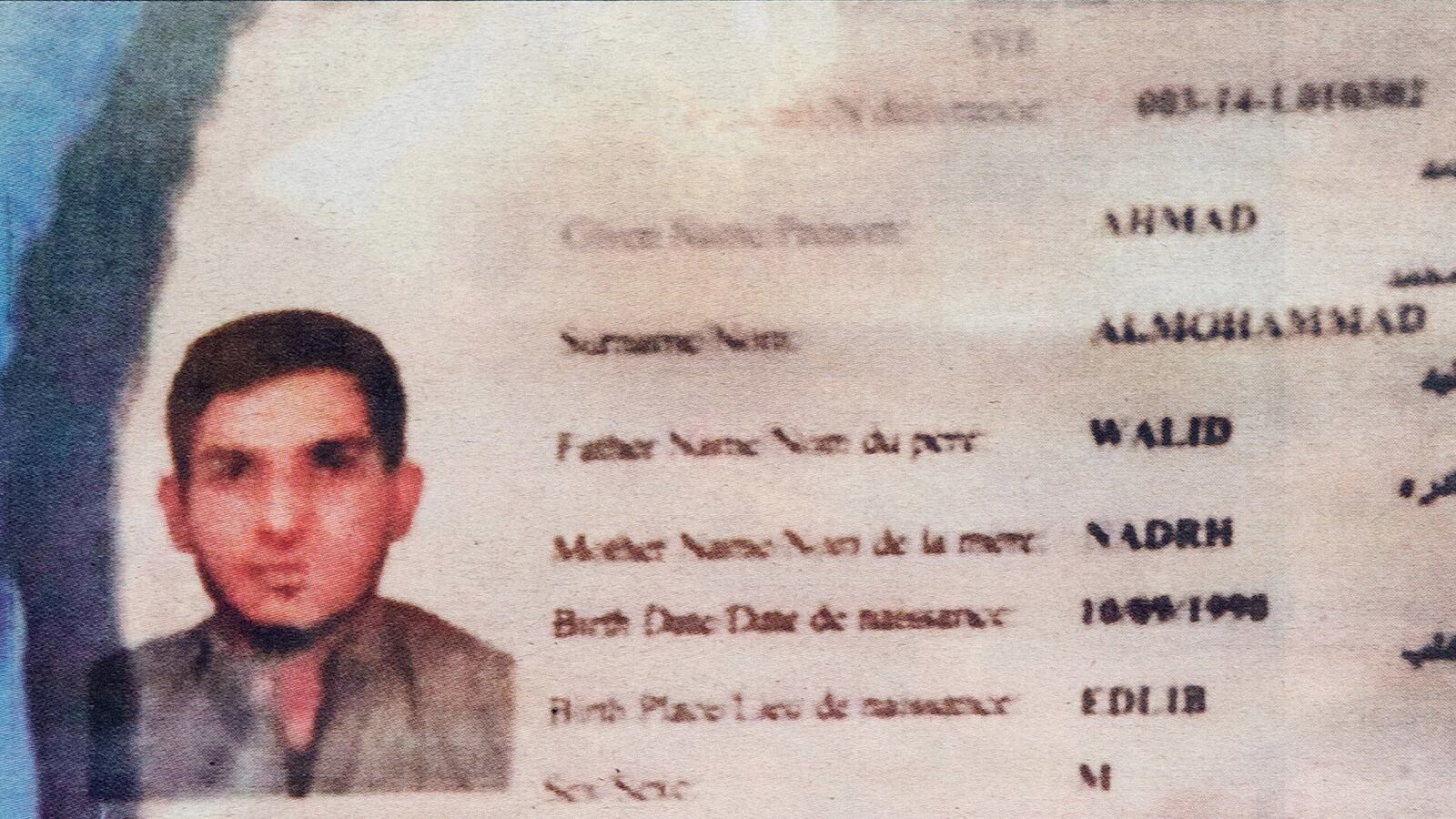 articles/2015/11/16/gop-guvs-rely-on-isis-lies-to-reject-syrian-refugees/151116-weiss-passport-tease_ydnmea