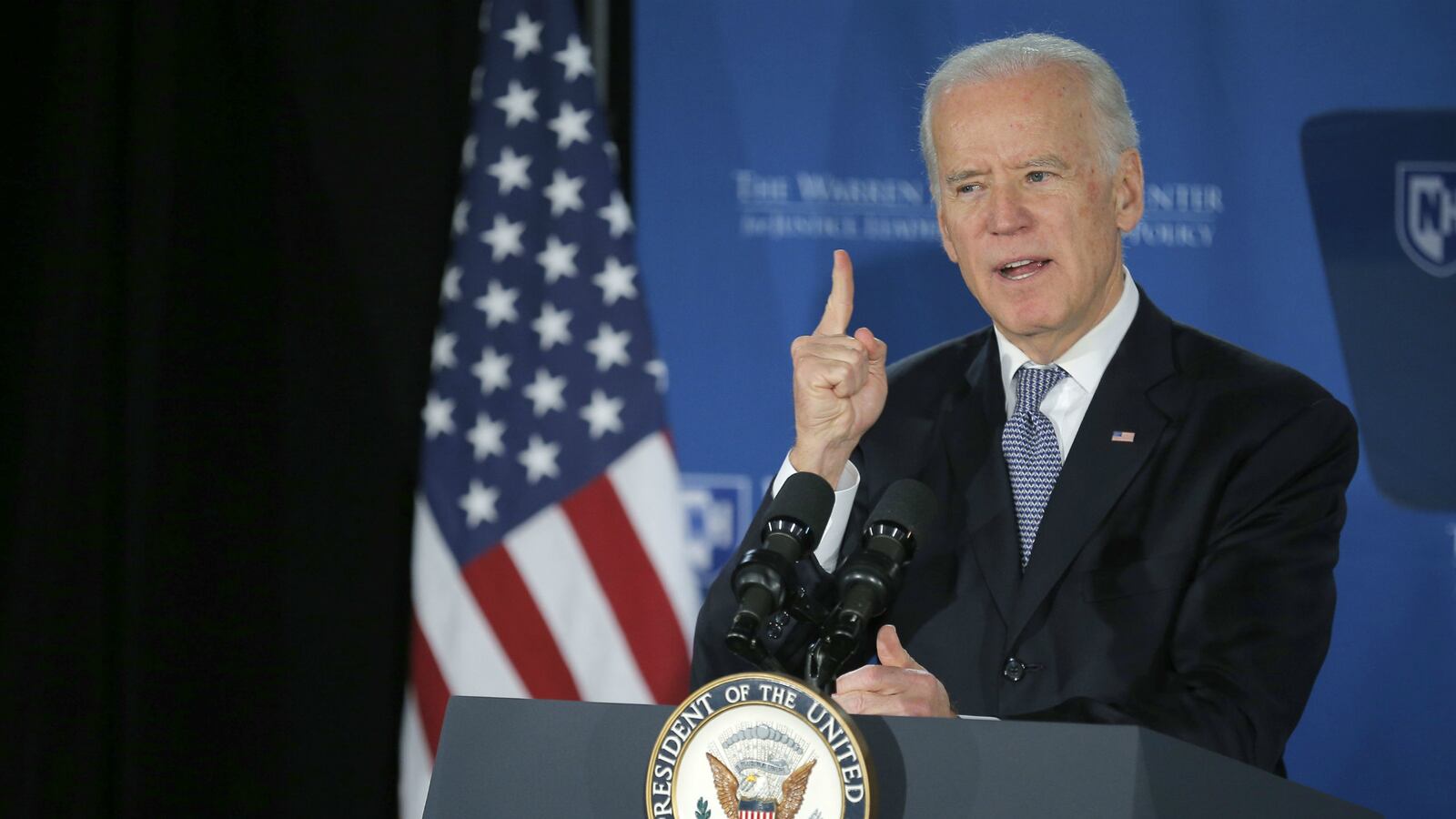 cheats/2015/08/24/top-fundraisers-invited-to-biden-s-home/150824-biden-donor-cheat_j0dapt