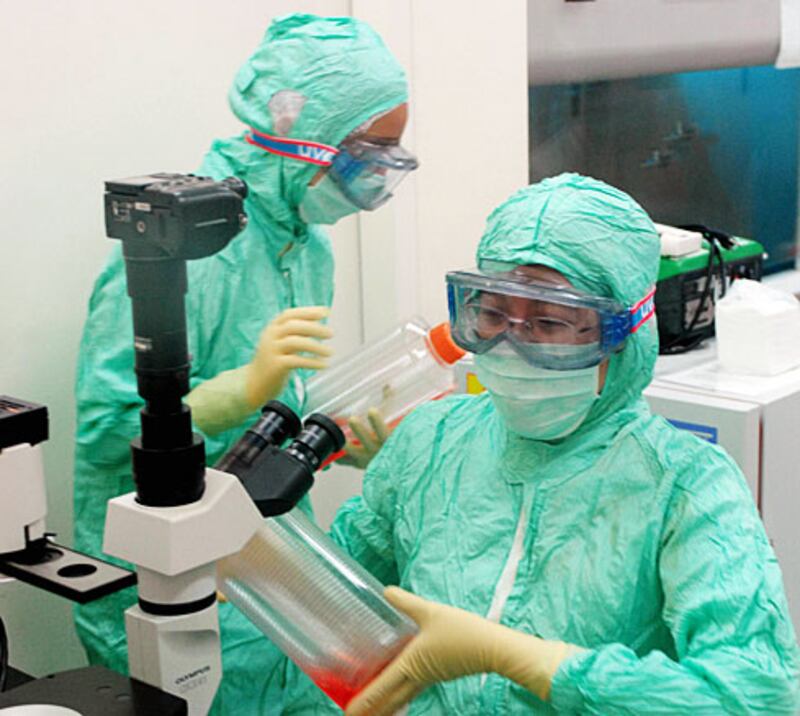 galleries/2009/11/24/our-list-most-startling-medical-discoveries-of-the-last-10-years/last-decade-med-innovations---bird-flu_wl4ebb