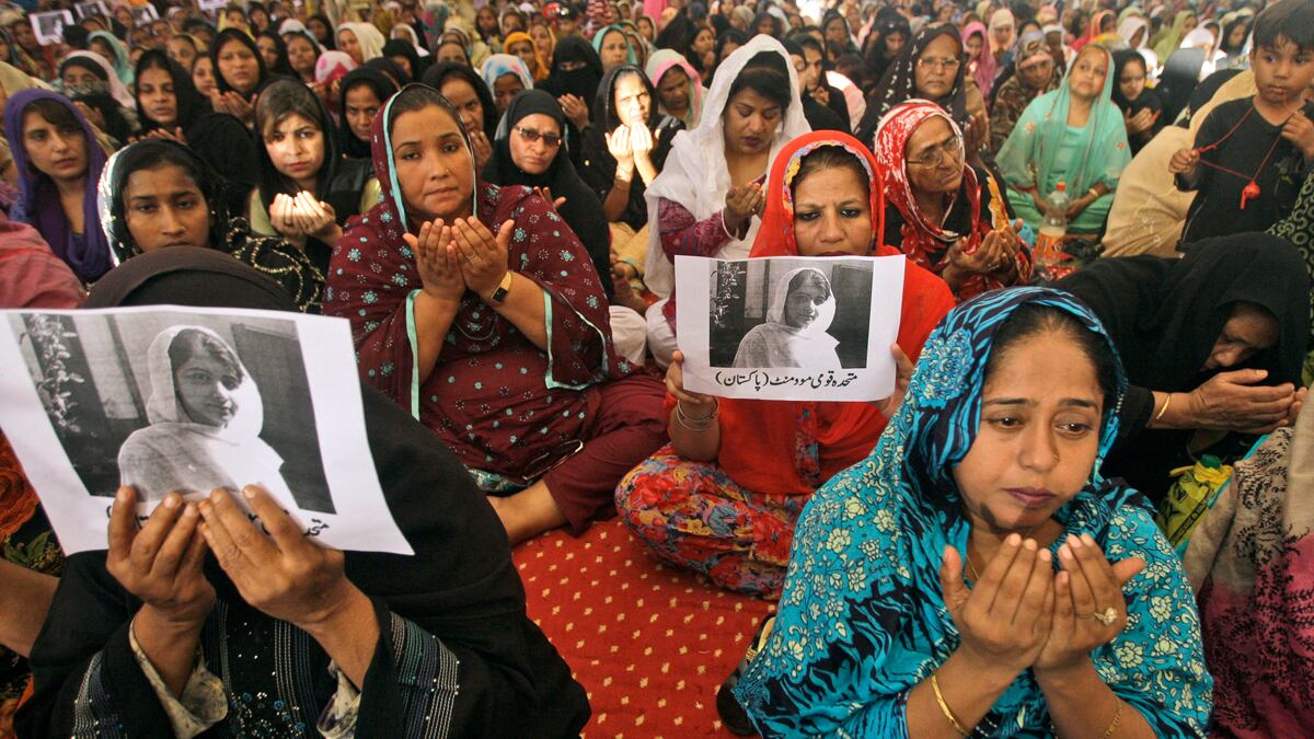 articles/2012/10/12/shirin-tahir-kheli-pakistan-is-everybody-s-problem/pakistan-women-tahir-kheli_p94rab