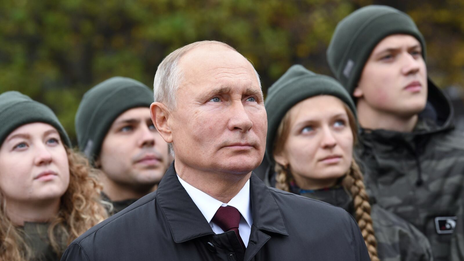 2020-11-04T110316Z_1025213239_RC2BWJ9VVT1M_RTRMADP_3_RUSSIA-UNITY-DAY-PUTIN_zmslxz