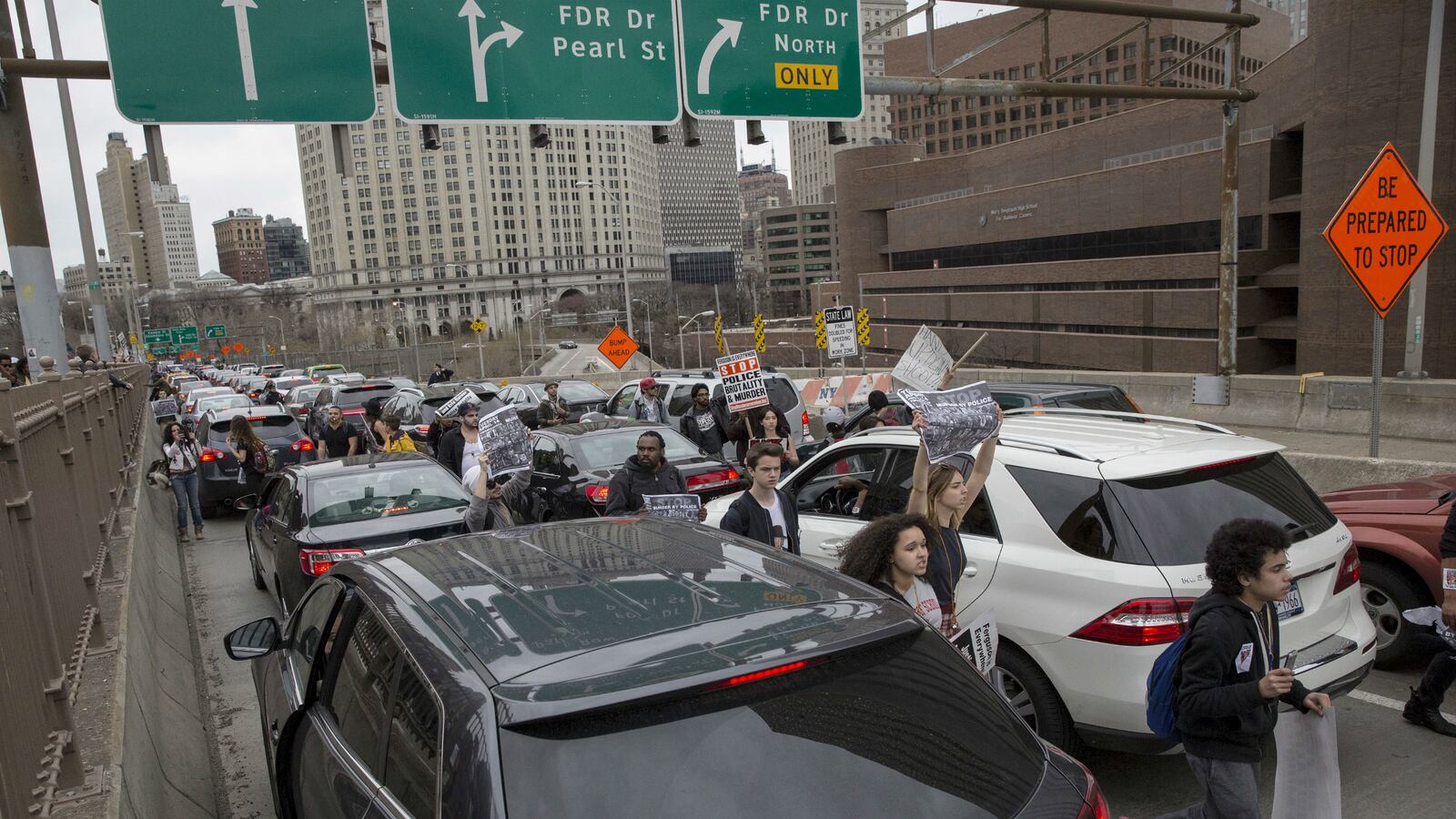 cheats/2015/04/14/clashes-erupt-at-ny-cop-brutality-rally/150414-nyc-brooklyn-bridge-protests-cheat_dqcw7e