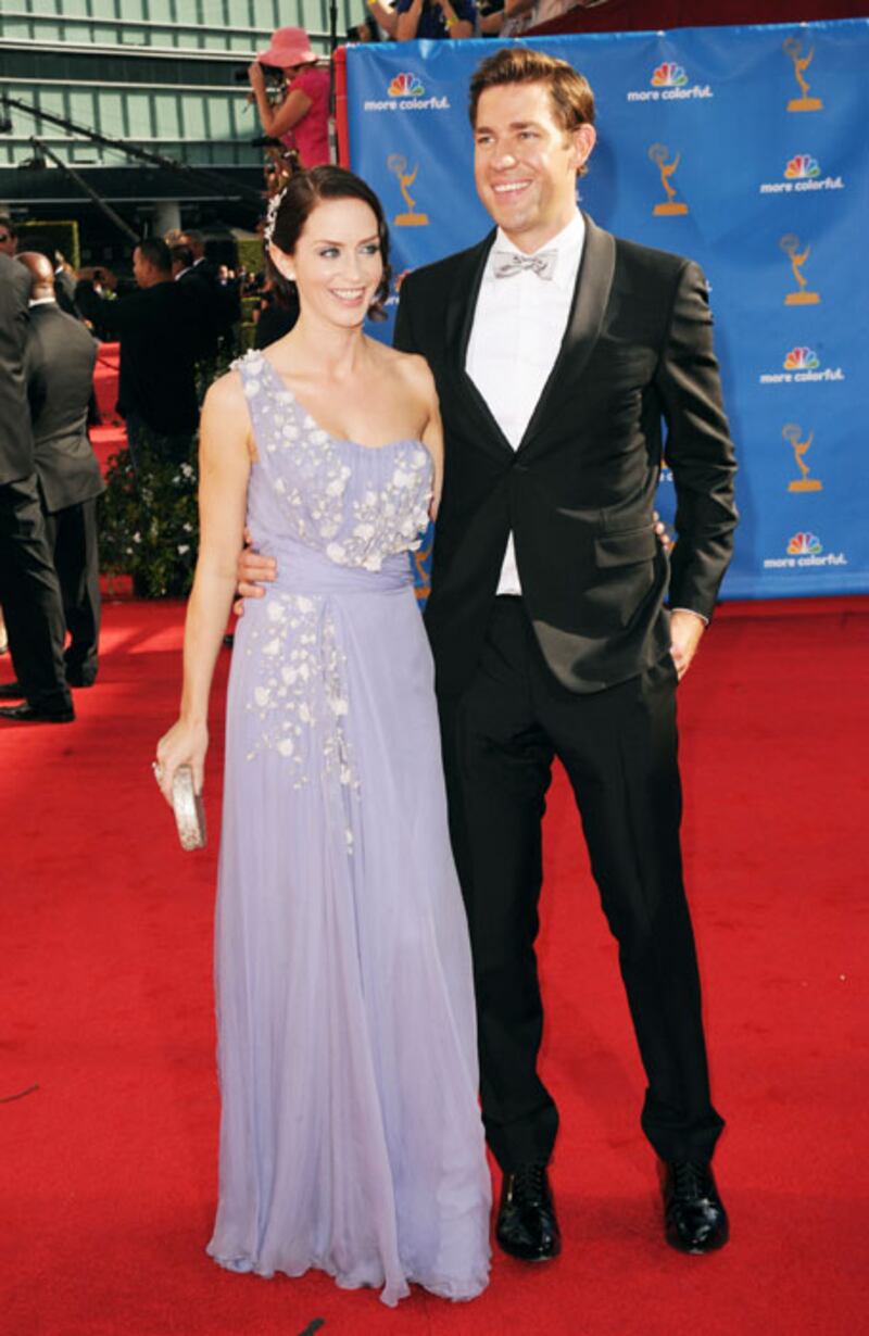 galleries/2010/08/29/2010-emmy-awards/emmy-red-carpet---blunt_zcpqdi