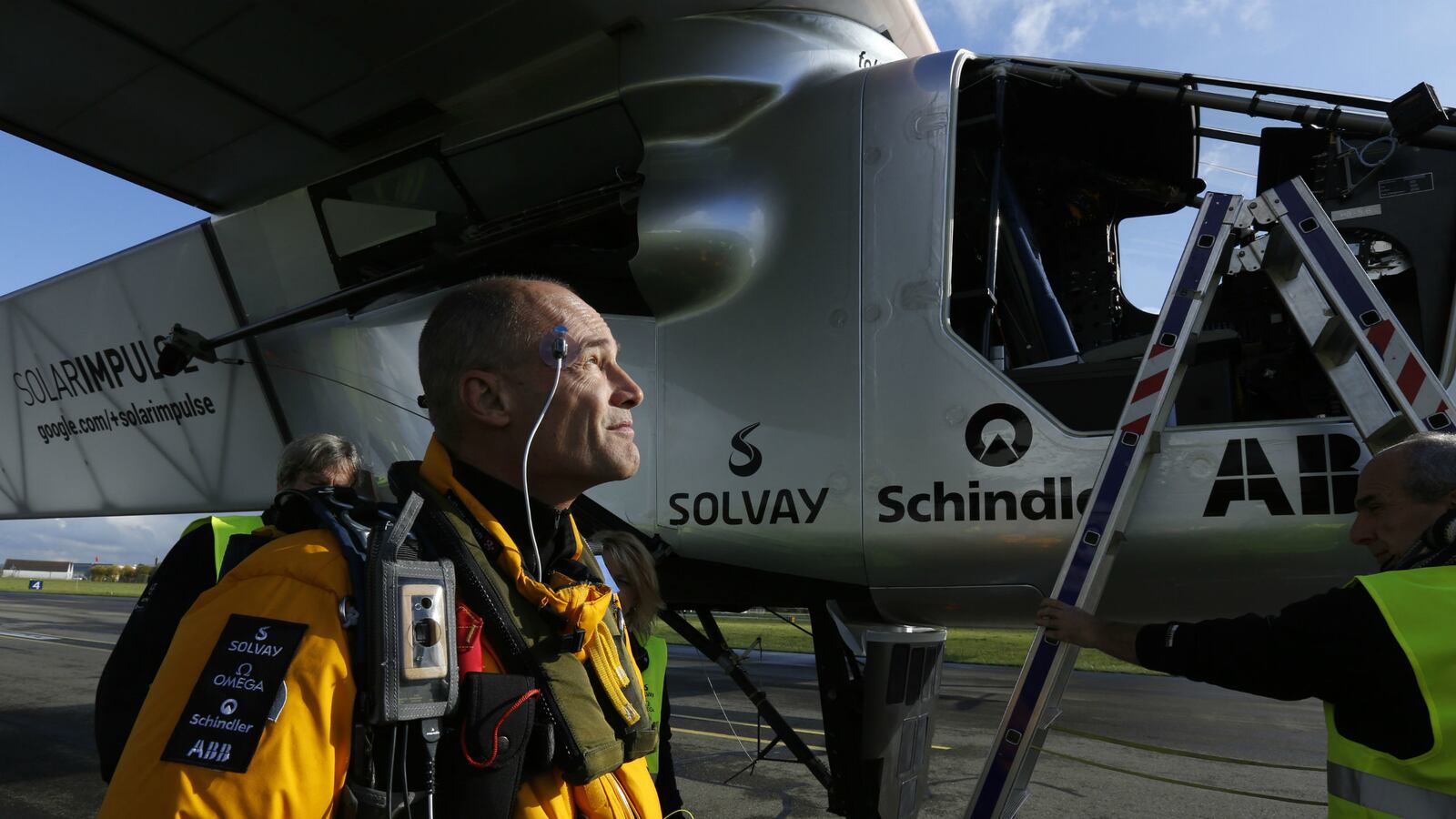 cheats/2015/06/01/bad-weather-forces-solar-impulse-to-land/150309-solar-impulse-cheat_gvl5fp