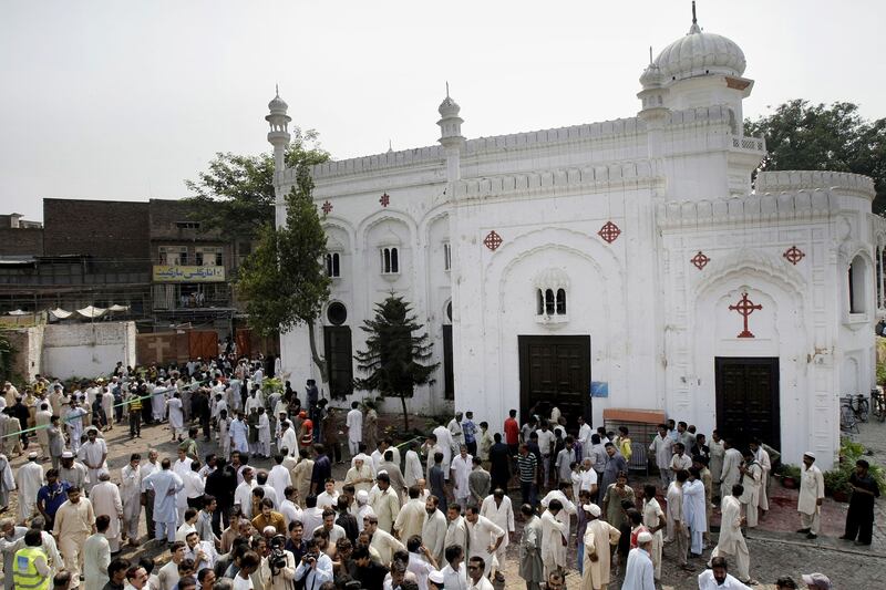 galleries/2013/09/23/pakistani-church-bombing-kills-dozens-photos/gal-pakistani-church-3_yxdwud