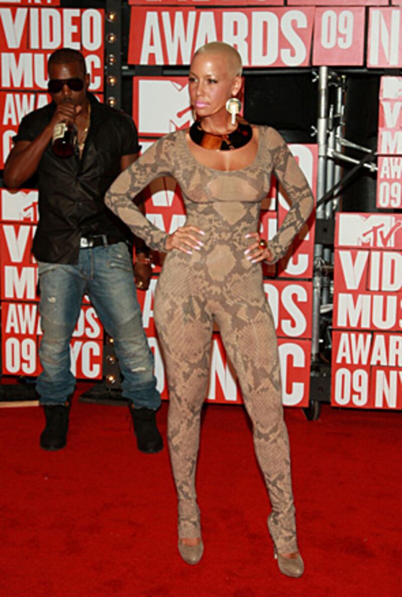 galleries/2009/12/24/the-year-in-red-carpet/year-in-red-carpet---kanye-amber_q1p1x0