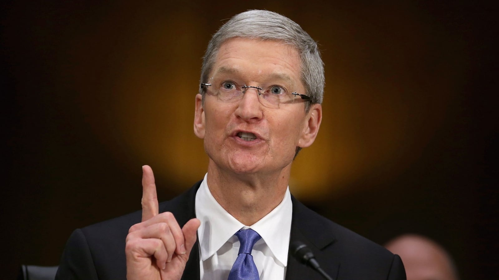 cheats/2013/05/21/apple-ceo-we-pay-every-single-dollar/130521-tim-cook-congress-testifies-cheat_kzppzy