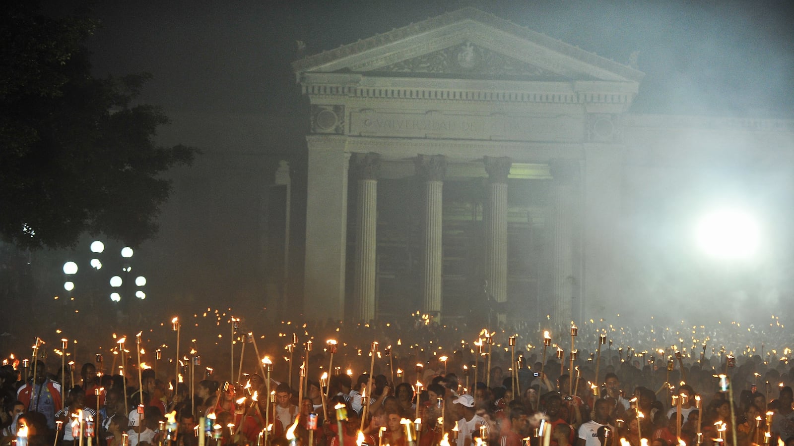 articles/2012/01/30/the-tuition-gouge/137821905_odzeol