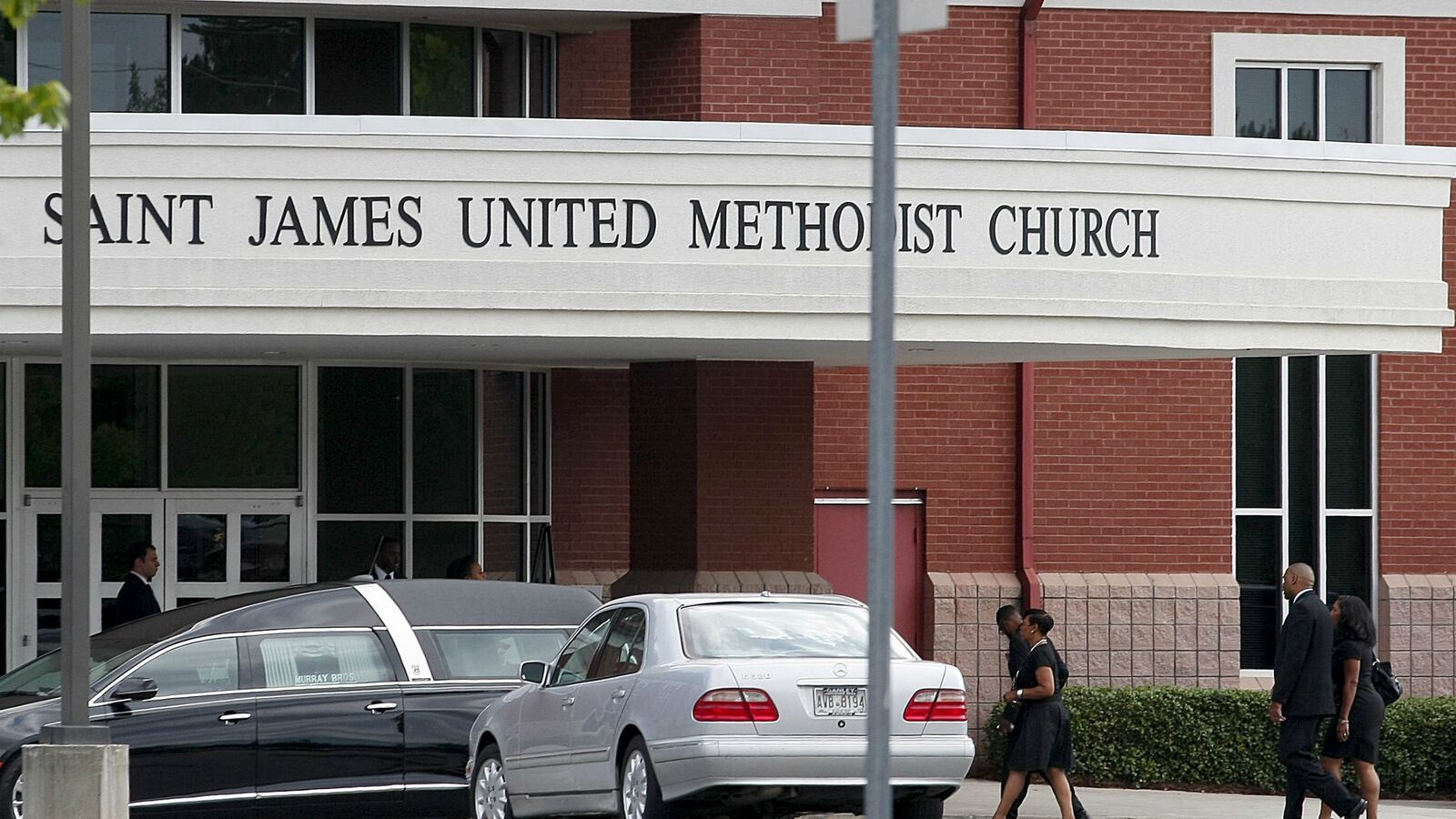 cheats/2015/08/01/bobbi-kristina-funeral-held-in-georgia/150801-bobbi-funeral-cheat_rfjrwi