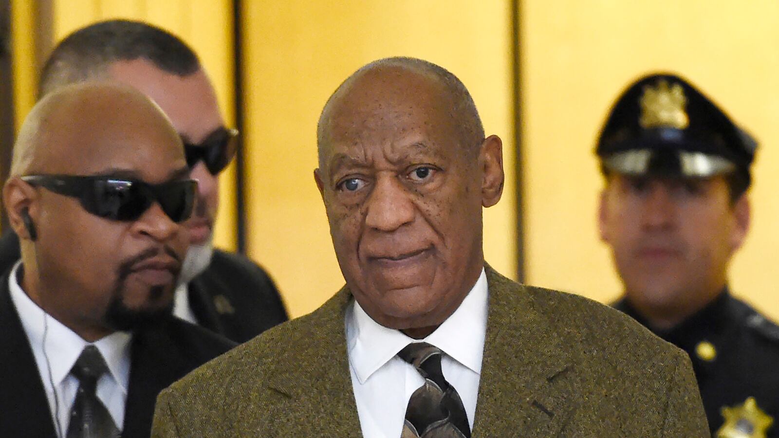 articles/2016/02/02/ex-prosecutor-i-heard-incriminating-phone-calls-of-bill-cosby-discussing-rape/160202-lipp-cosby-recording-tease_uz0u4o