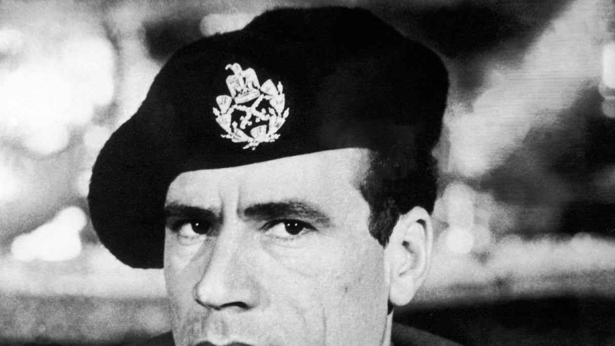 cheats/2011/10/21/gaddafi-s-burial-delayed-for-investigation/gaddafi-captured-and-killed-photos-tease_jfhwjh