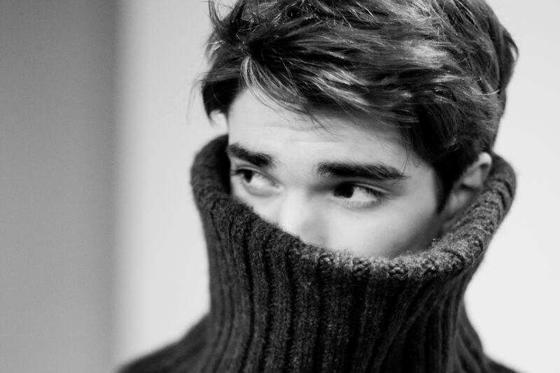 galleries/2013/01/16/backstage-at-men-s-fashion-week-in-milan-2013-photos/milan-mens-backstage-wrap19_sdi3h3