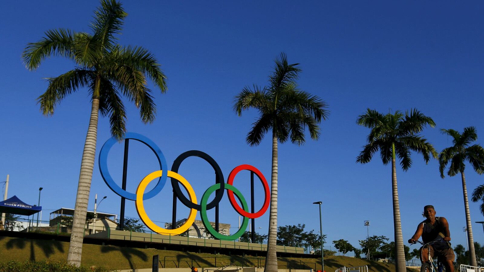 cheats/2016/01/25/trans-olympians-can-compete-sans-surgery/160125-Olympics-cheat_yjl6ik