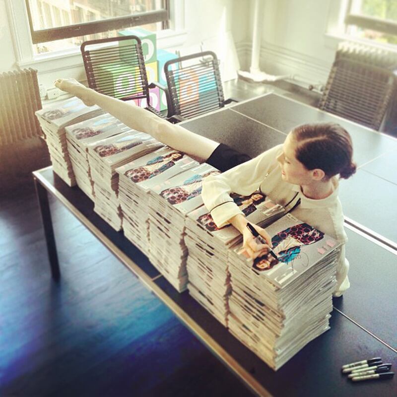 galleries/2013/06/29/cara-delevingne-marc-jacobs-more-fashion-instagrams-photos/130628-fashion-insta-02_yluevr