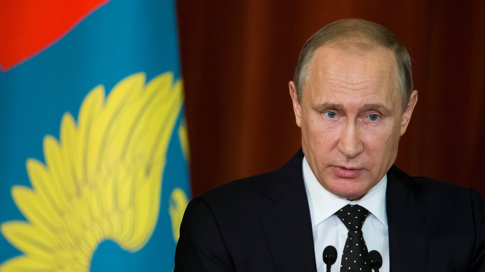 cheats/2016/07/09/russia-expelled-two-u-s-diplomats-in-june/160709-russia-diplomats-cheat_ff18t0