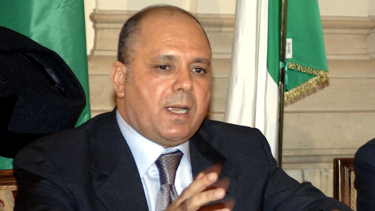 cheats/2011/08/15/gaddafi-interior-minister-quits-report/nassr-al-mabrouk-abdullah-cheat_diqeem