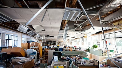 articles/2010/09/08/christchurch-earthquake-survival-story/dutton-new-zealand-earthquake-1_gxgyhv