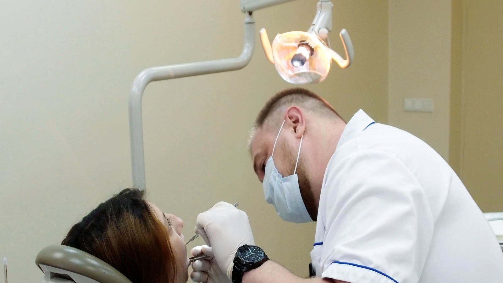 cheats/2016/08/02/feds-flossing-may-have-few-benefits/160802-dental-floss-cheat_wirzi5