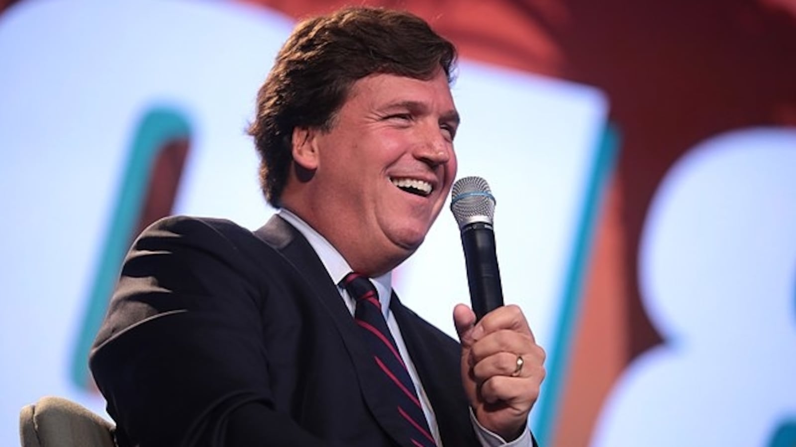 640px-Tucker_Carlson__45767598834_kwxypn