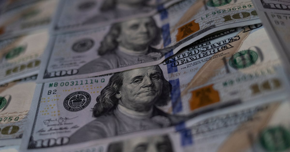 Wealth of the Super Rich Explodes as Mere Millionaires Play Catch-Up - The Daily Beast