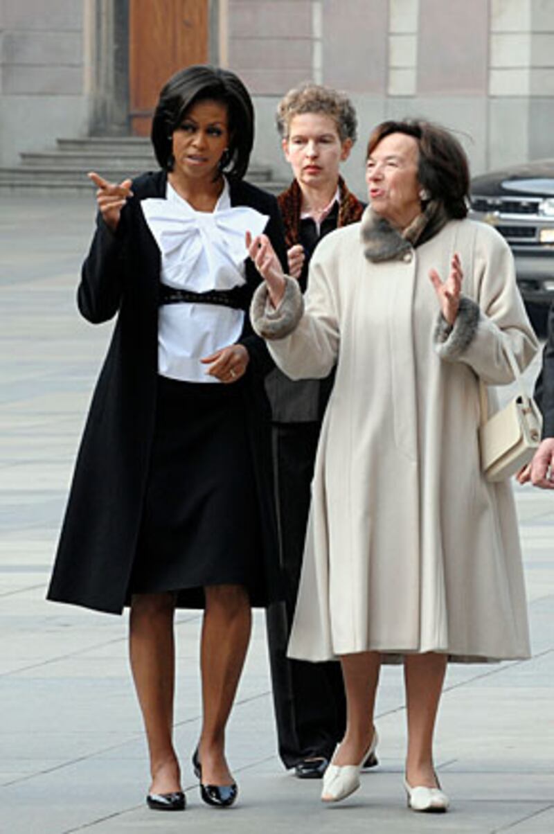 galleries/2009/04/23/the-first-100-outfits/michelle-obama-10_c9p4cd