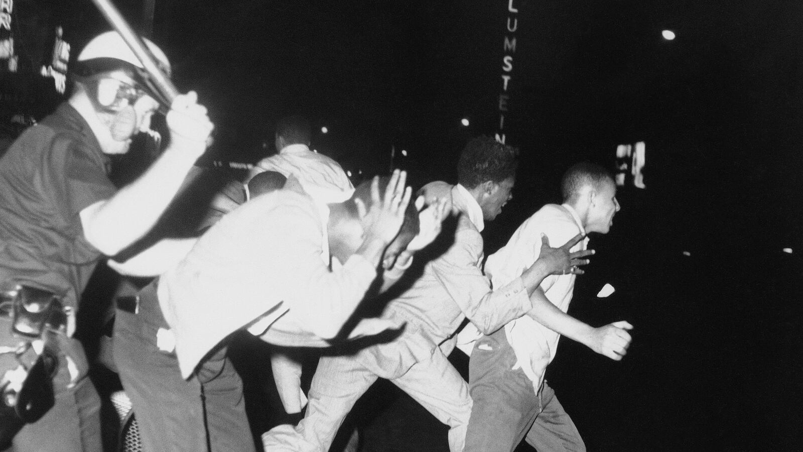 articles/2015/04/25/jimmy-breslin-s-classic-column-the-harlem-riot/150424-breslin-harlem-tease_u4vvhp