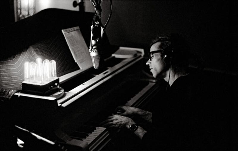 galleries/2010/03/25/ryan-adams/ryan-adams-3_ezymso