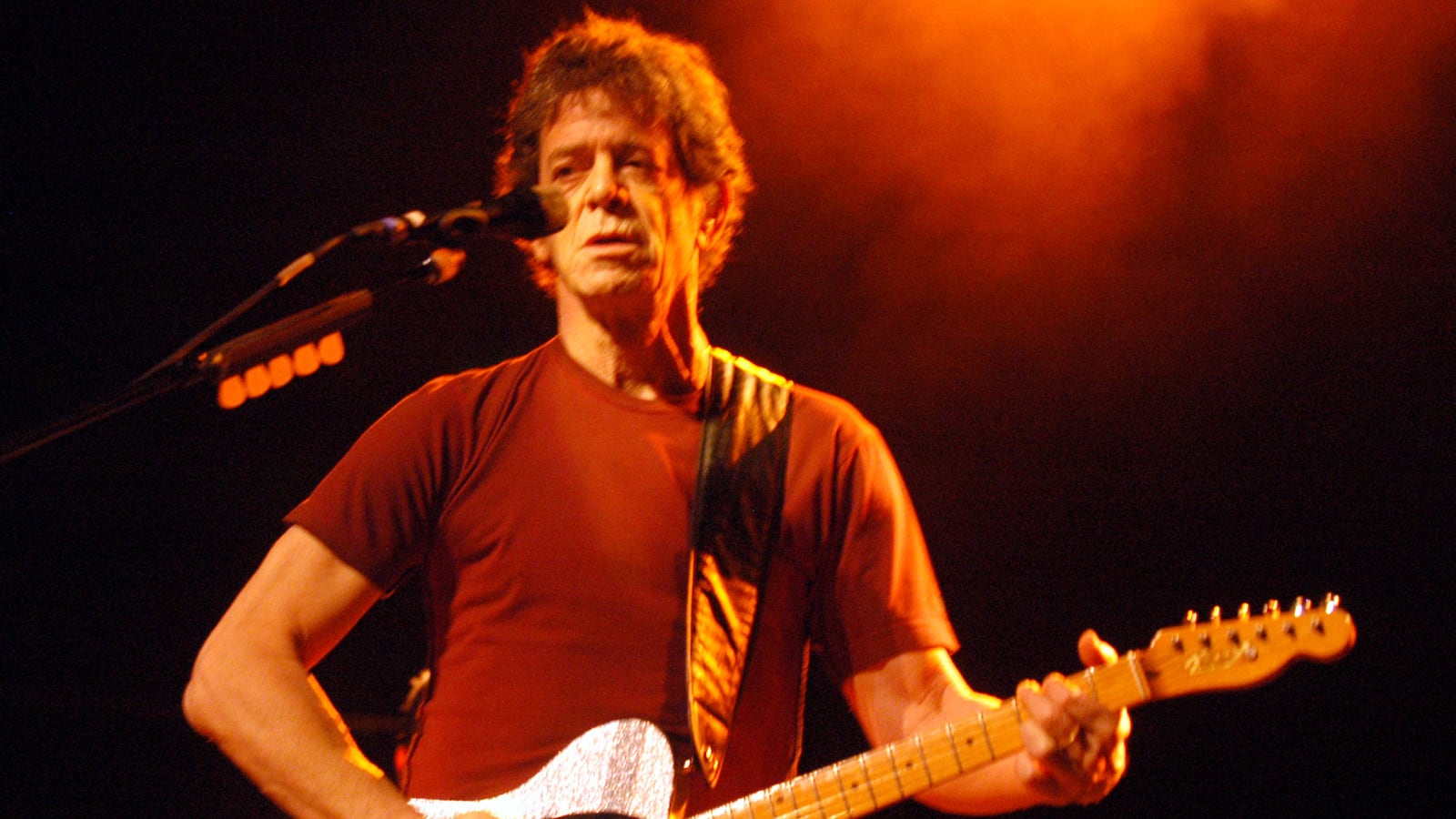 galleries/2013/10/27/lou-reed-dead-at-71-his-life-in-photos/131027-lou-reed1_d81mff