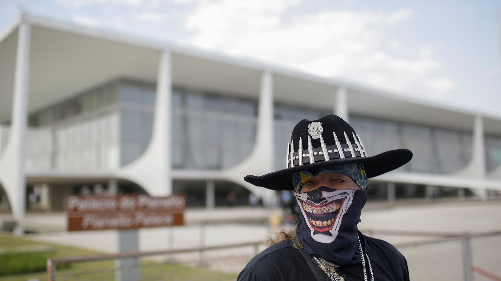 2021-09-06T211828Z_1892926945_RC2GKP9HPAP2_RTRMADP_3_BRAZIL-POLITICS_p9zhhp