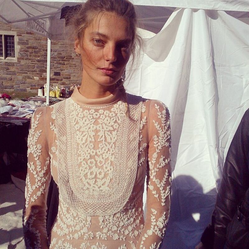 galleries/2012/12/15/cindy-crawford-bar-refaeli-more-best-fashion-instagrams-photos/edward_sgbgvs