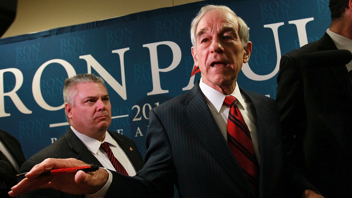 cheats/2011/12/31/ron-paul-ignores-the-media/ron-paul-ignores-the-media-cheat_ehrz42