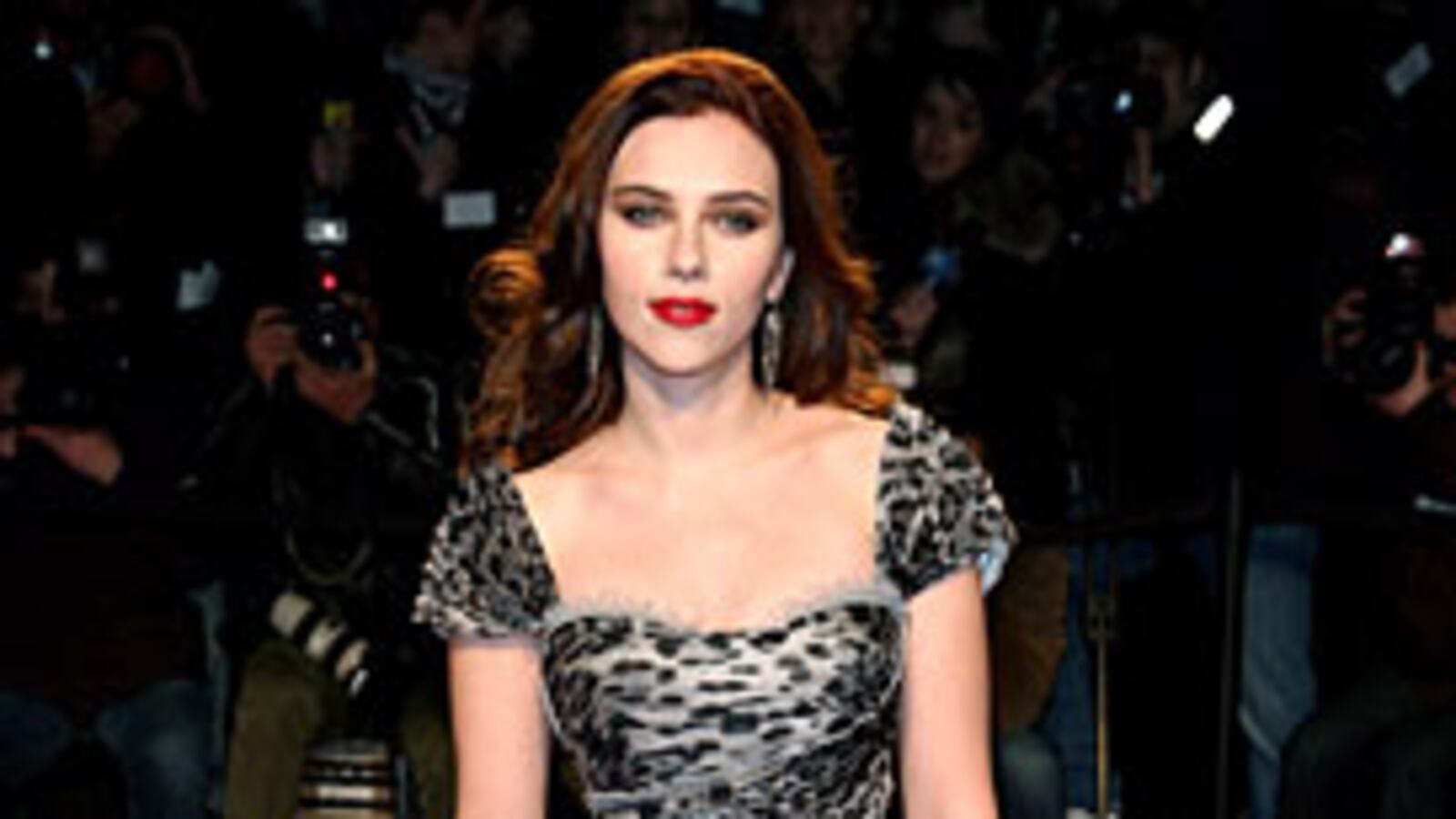 galleries/2009/07/13/stars-who-love-their-bodies/body-image---scarlett-johansson_ghkgin