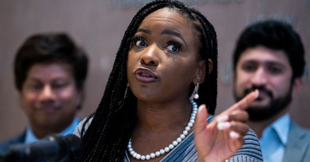 Rep. Jasmine Crockett Has No Regrets About Viral 'Bleach Blonde, Butch Body' Jab at MTG