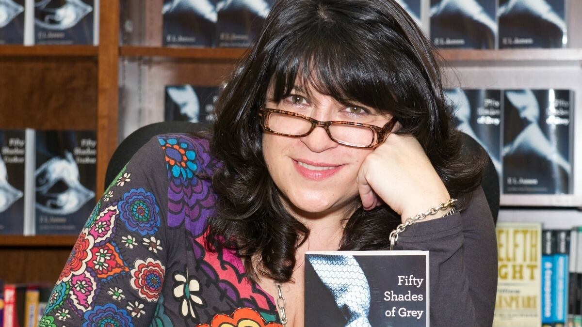 cheats/2012/12/05/50-shades-wins-national-book-award/fifty-shades-barnes-and-noble-cheat_ybotdk