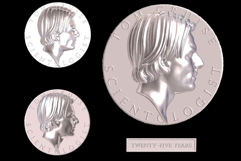 articles/2015/08/07/now-tom-cruise-is-naked-on-a-shroud/150806-jones-cruise-shroud-embed1_tdkbkg