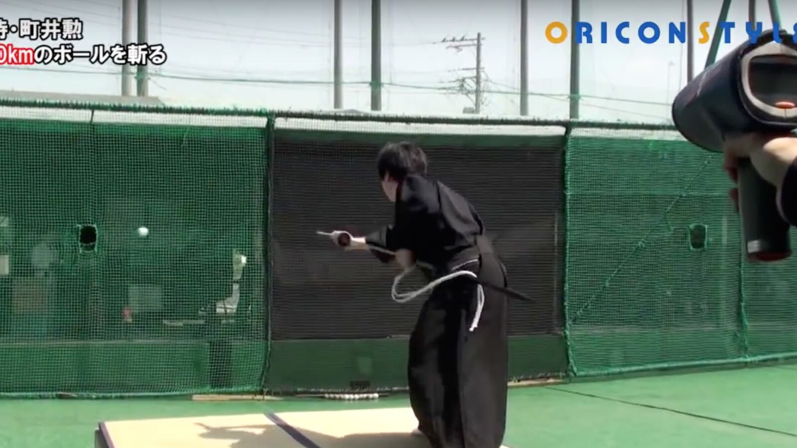 videos/2015/10/19/ninja-slices-speeding-fastball-in-half/20151019-ninjaball-joiner_sjkr6v