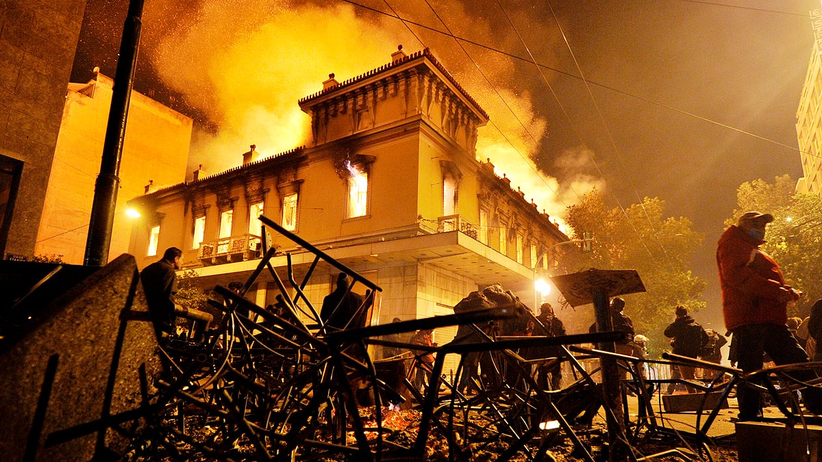 galleries/2012/02/14/greece-riot-photos-protesters-rage-against-austerity/GAL-greece-riots-02_shnkqj