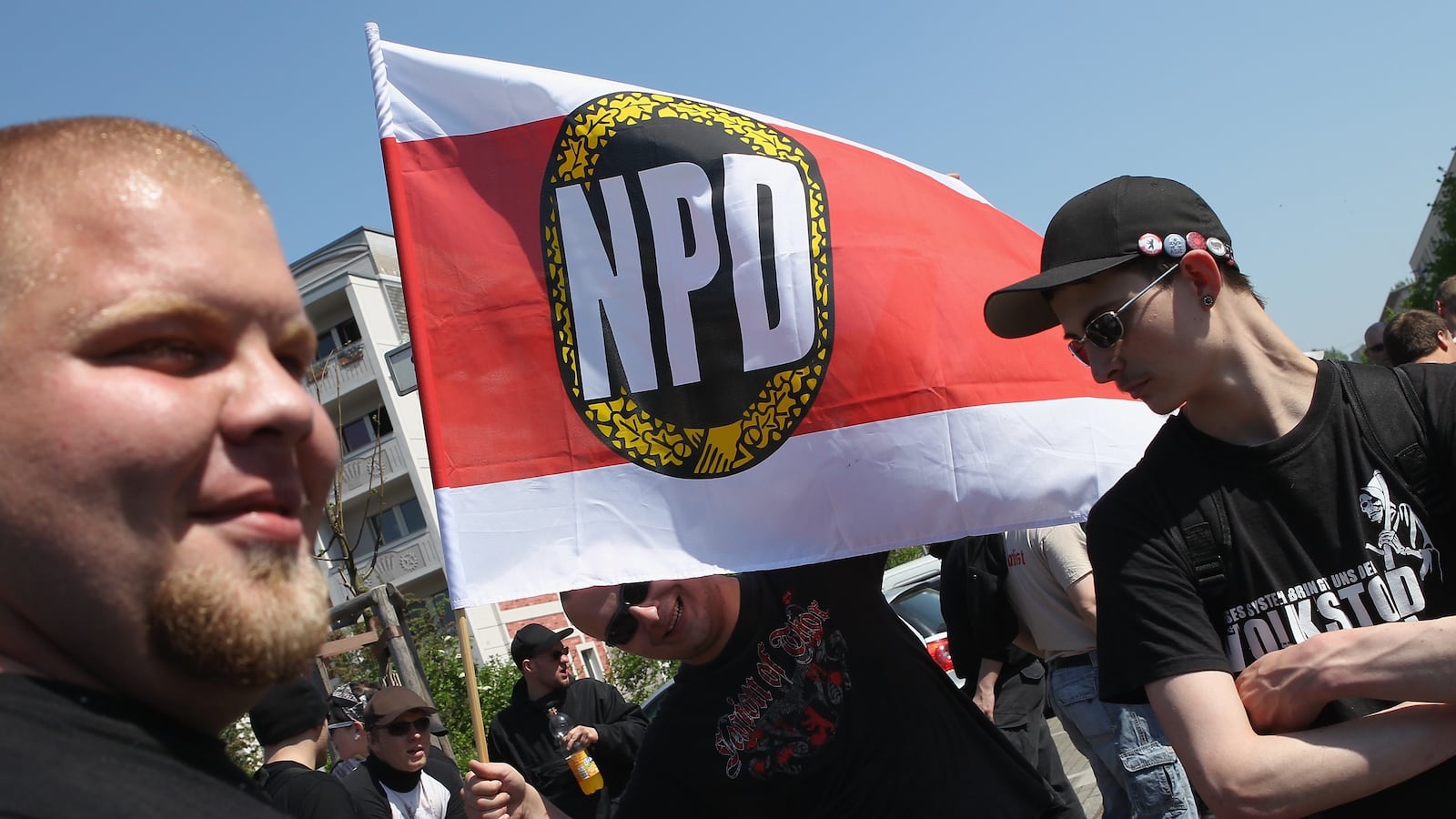 articles/2012/06/06/german-neo-nazis-applaud-boycott/NPD_Protest_yud9u2