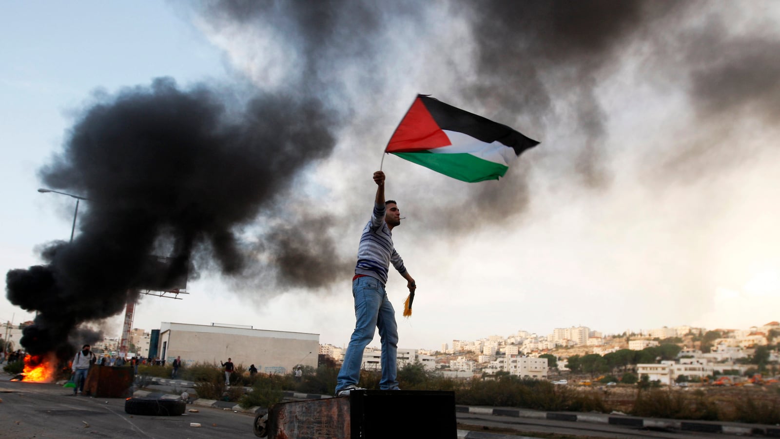 articles/2012/11/20/the-obscenity-of-hamas/obscenity-of-hamas-bhl-tease_qkbyfp