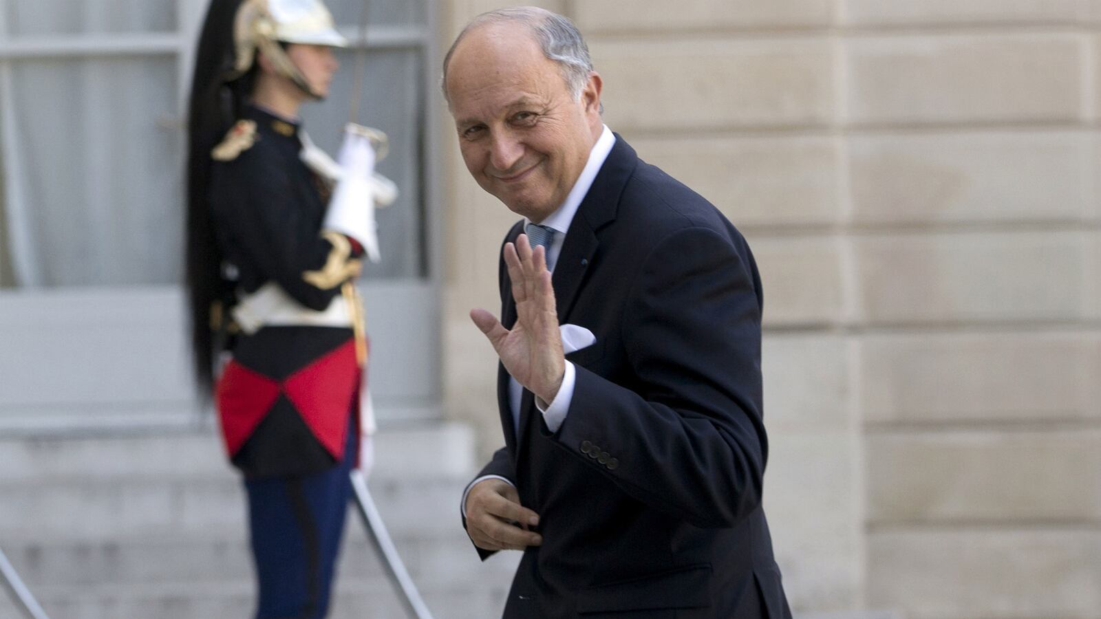 cheats/2014/09/10/france-ready-to-bomb-isis-in-iraq/140910-france-isis-cheat_pa57ha