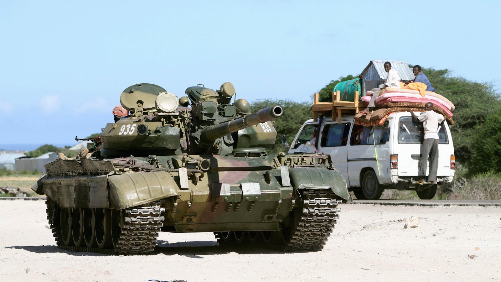 120420-somalia-troops-cheat_pbijss