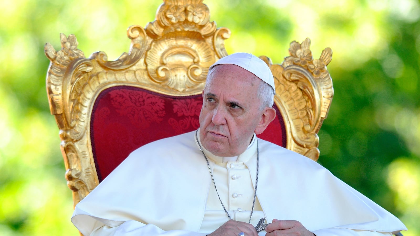 articles/2014/10/16/pope-francis-s-family-synod-not-an-earthquake-but-a-big-tremor/141015-robinson-pope-tease_yw4qcd