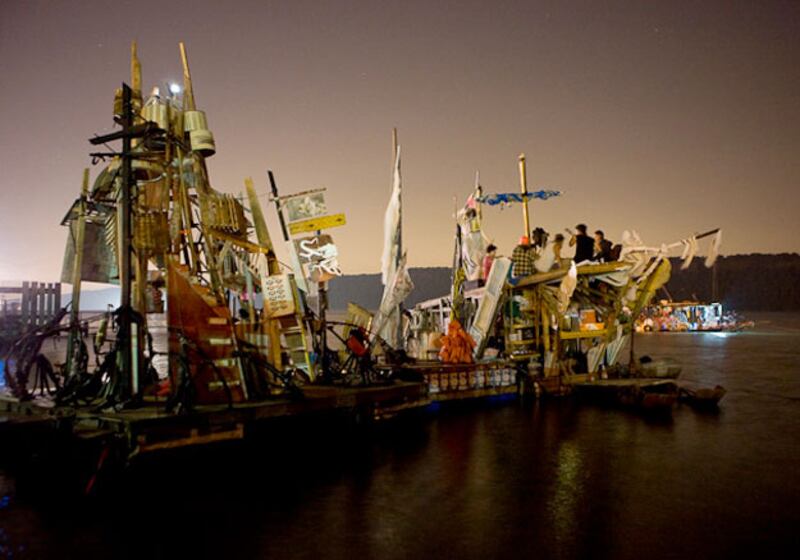 galleries/2009/06/04/swoon-s-swimming-cities/swoon-16_yyjuju