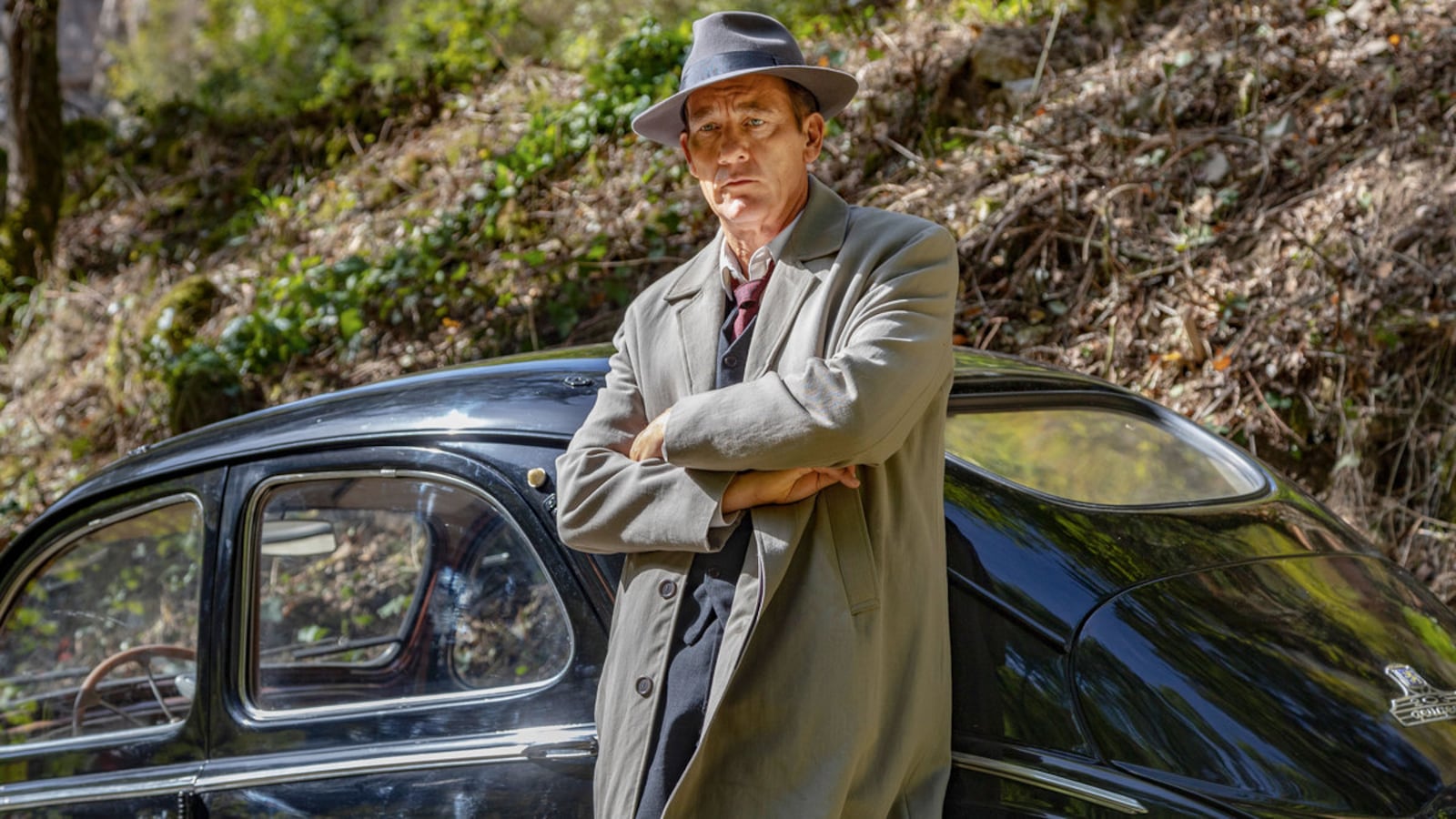 A photo including Clive Owen as Sam Spade in Monsieur Spade on AMC