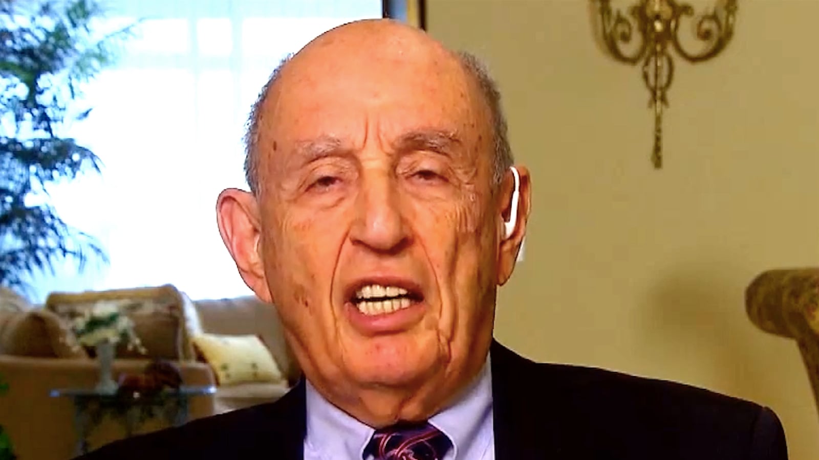 cheats/2016/10/05/ex-trump-accountant-jack-mitnick-he-s-no-tax-genius/161005-trump-accountant-genius-cheat_ujkwtp