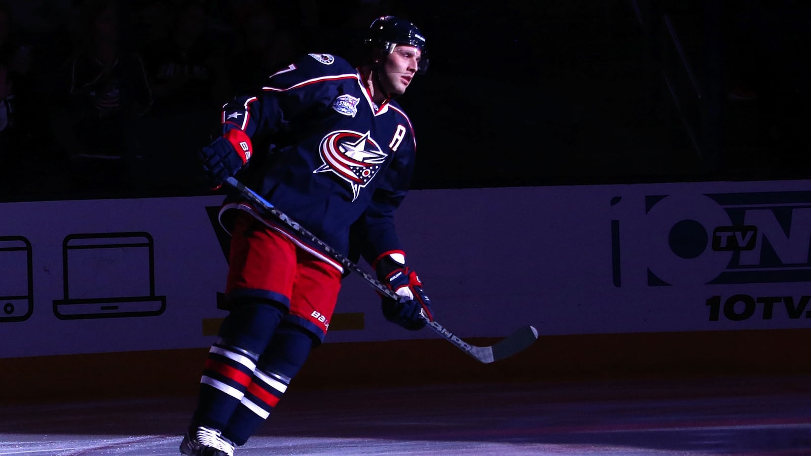 cheats/2014/11/20/parents-bankrupted-nhl-star/141120-jack-johnson-cheat_nktbsf