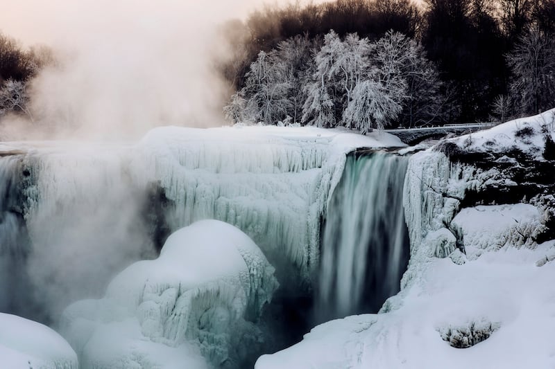 galleries/2014/03/08/the-week-in-photos-march-8-2014/140306-wip-niagra-falls_h3ub6h